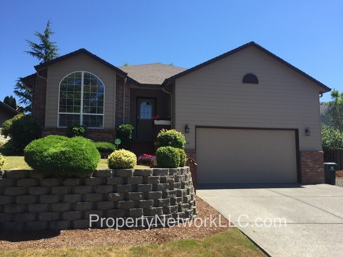 1454 SE Ironwood Ln, Gresham, OR 97080 House for Rent in Gresham, OR