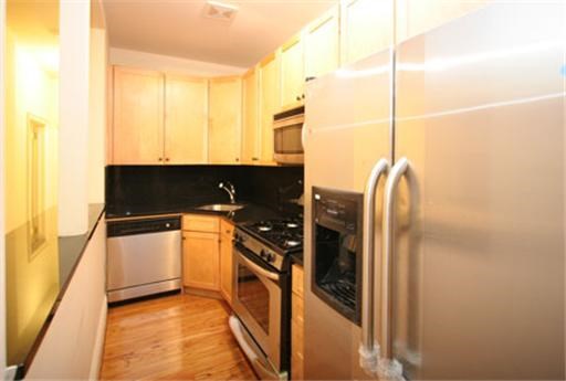 Primary Photo - 123 Madison St