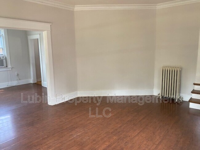 Building Photo - 688 N Idlewild St