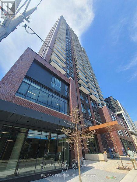 Building Photo - 130 River St