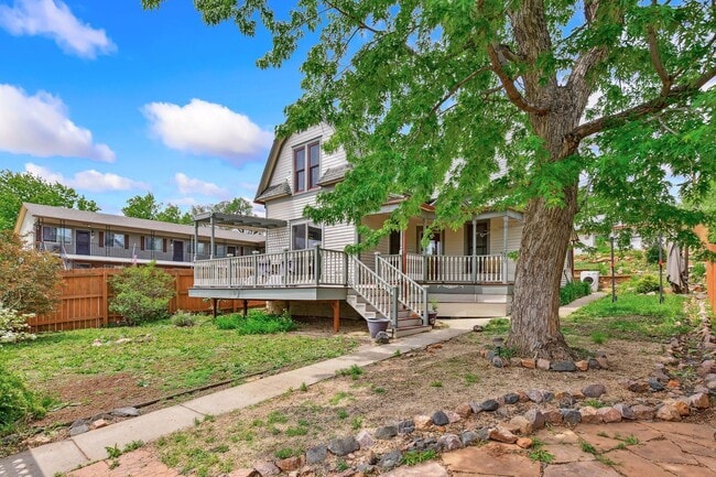 Building Photo - Charming Westside 4 Bedroom Home