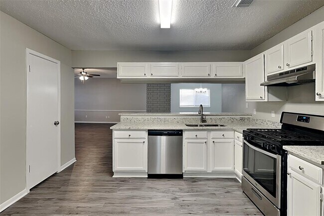 Foto del edificio - 18219 Holly Bend Dr