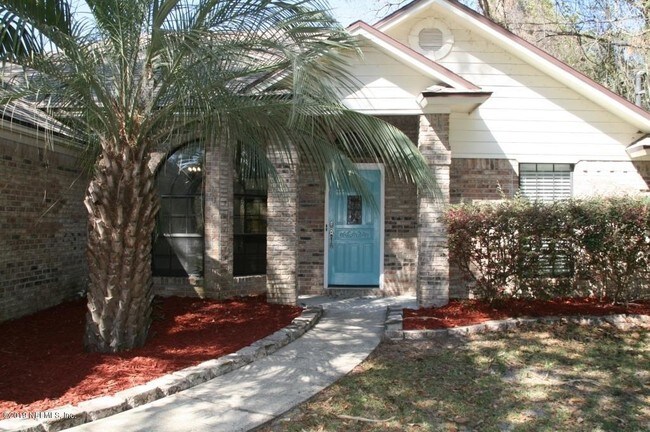 Building Photo - 6106 Pine Ave