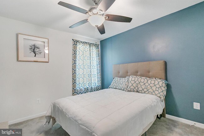 Building Photo - 7585 Holly Ridge Dr