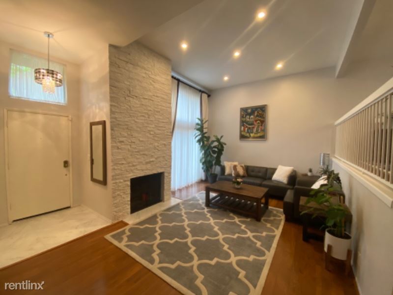 Primary Photo - 2 br, 2.5 bath Townhome - 28152 Driver Ave