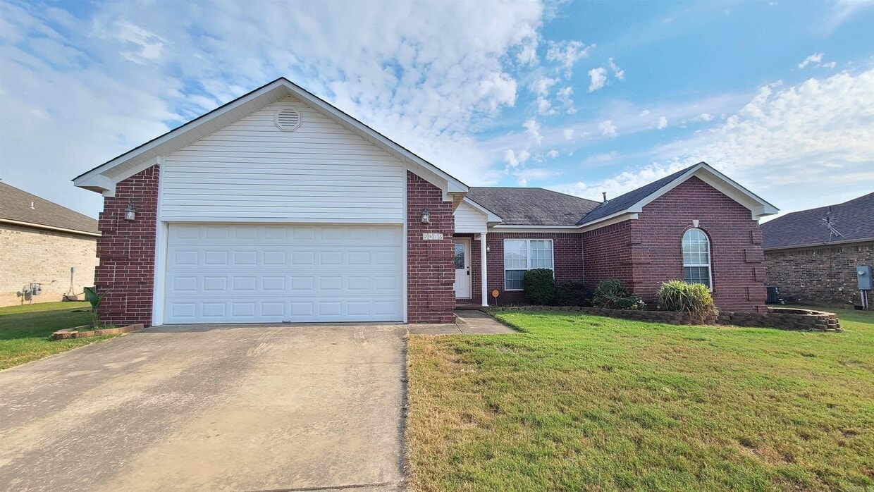 Primary Photo - 2416 Toccata Ln