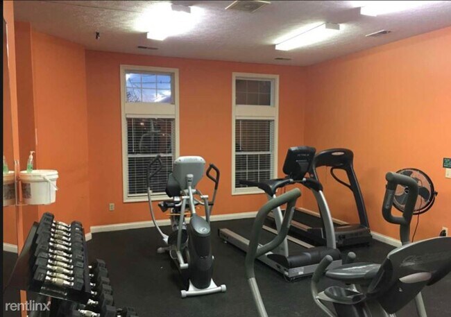 Foto del edificio - 10305 Trotters Pointe Dr