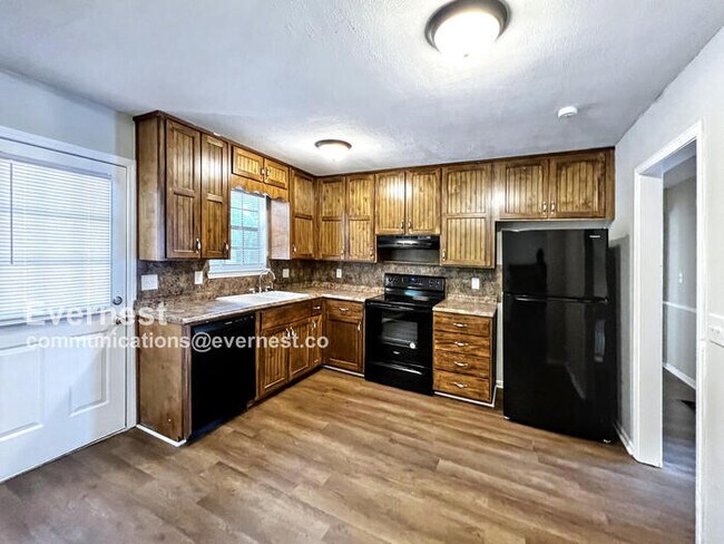 Foto del edificio - 5970 Dewey Heights Rd
