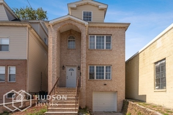 Primary Photo - NOW AVAILABLE! - 547 Elm St Unit 1, Kearny...