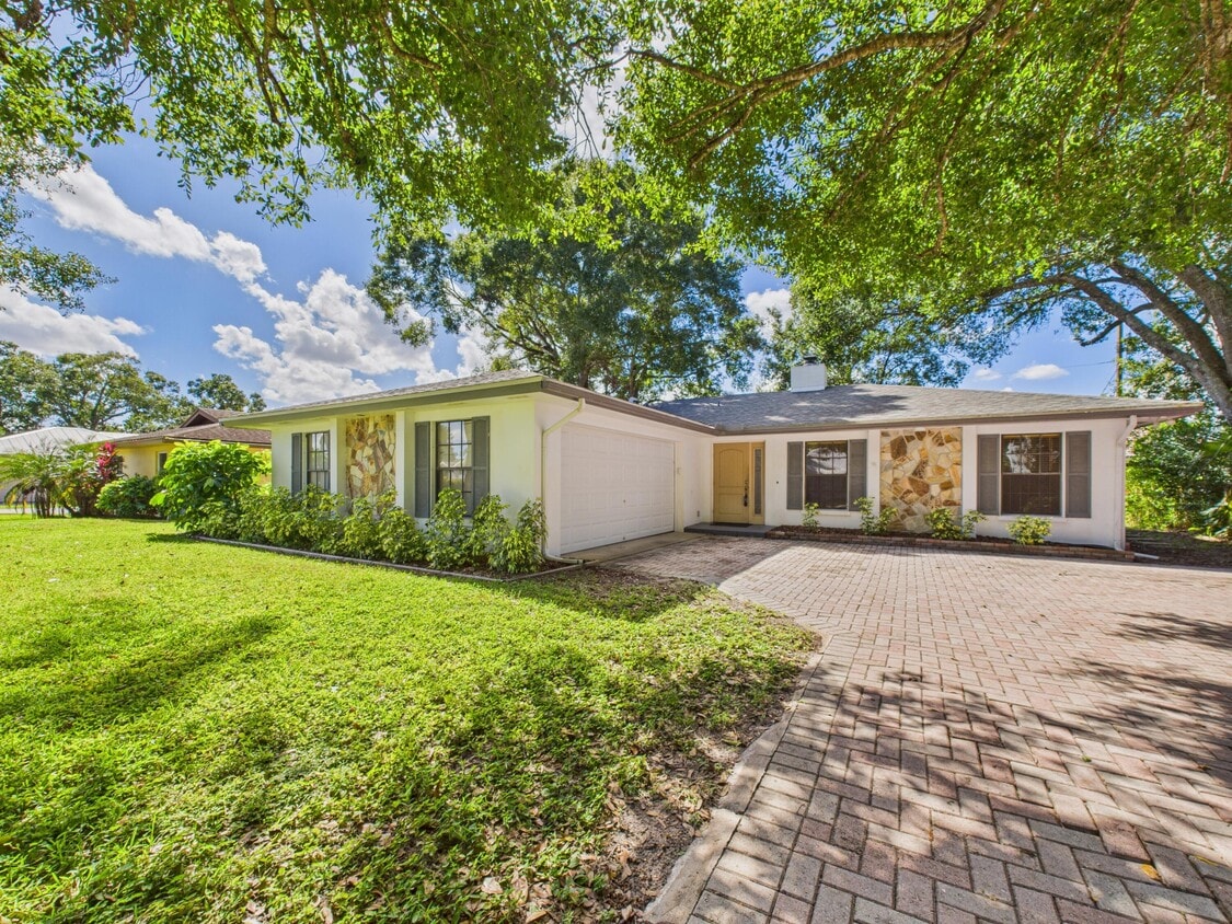 Foto principal - 2265 44th Ave
