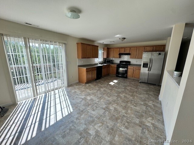 Building Photo - 986 East Street S