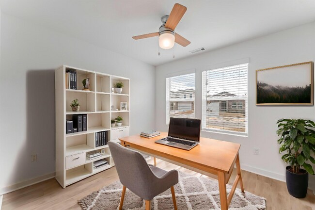 Foto del edificio - 114 S Maroon Ave