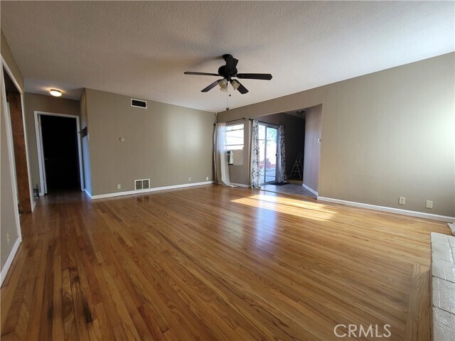 Foto del edificio - 34726 Pecan Ave