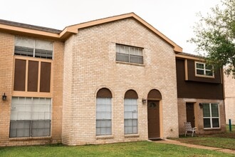 Building Photo - 1532 Eagle Lake Rd
