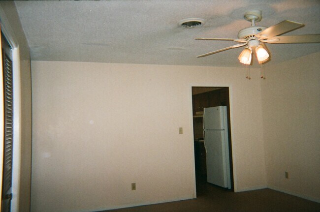 Building Photo - 1526 Shoally Creek Rd