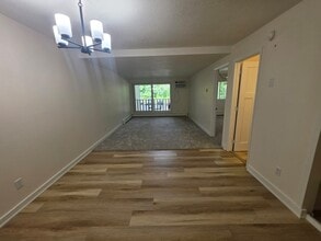 Building Photo - 1601 N Innsbruck Dr