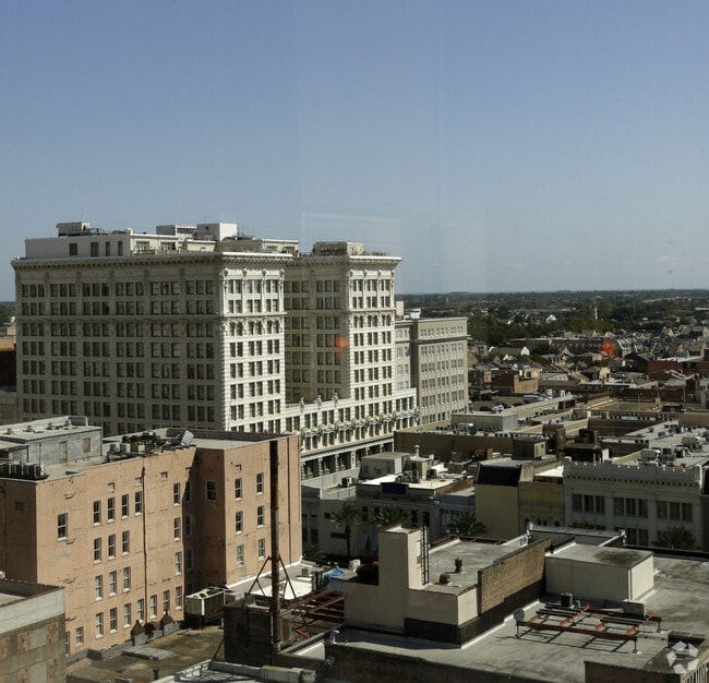 Building Photo - 200 Carondelet