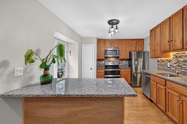 Foto del edificio - 8346 Stationhouse Ct