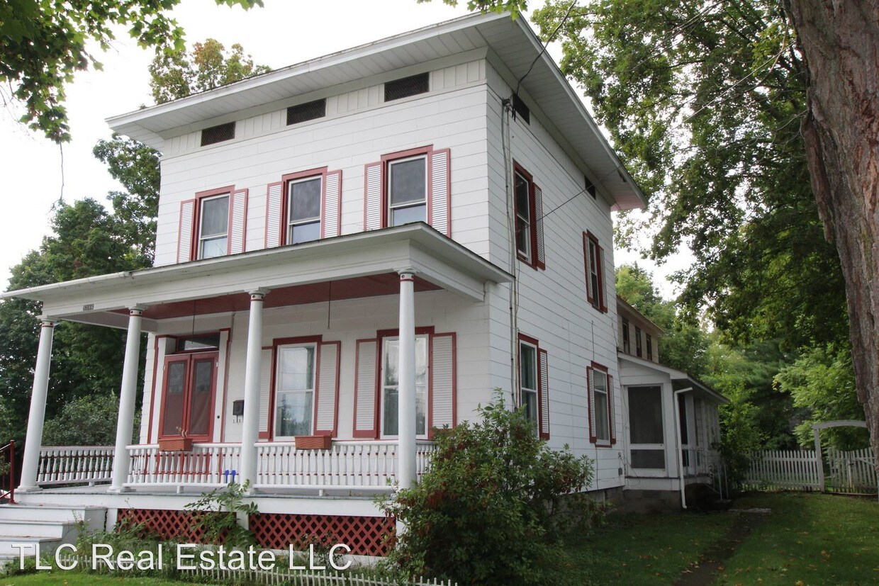 Foto principal - 5 br, 1.5 bath House - 5396 Davenport Place