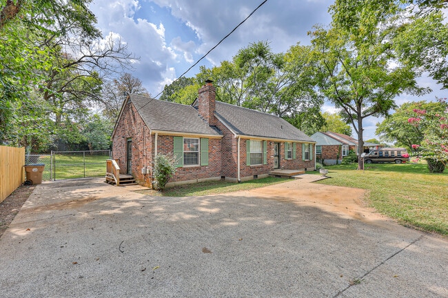 Building Photo - 1032 Dozier Pl