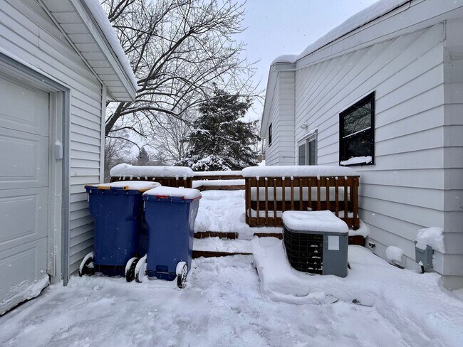 Foto del edificio - Four Bedroom Home in Southeast Grand Rapids