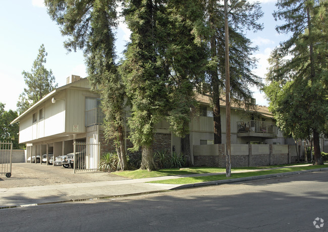 Building Photo - The Robinwood Apartments