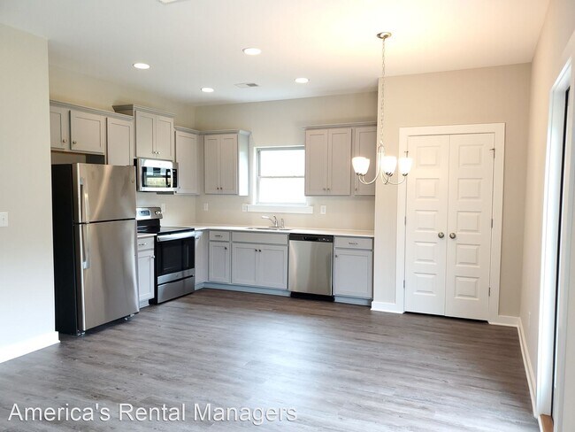 Building Photo - 4 br, 2 bath House - 101 Ballington Way