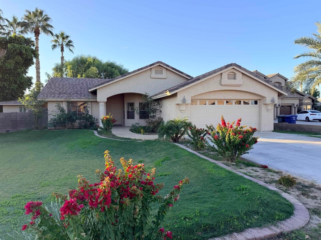 Foto principal - 3905 W 18th St