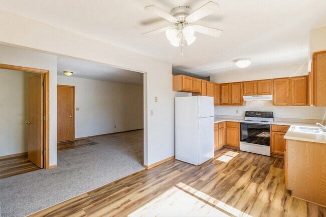 Foto del edificio - Mapleview Villa Apartments