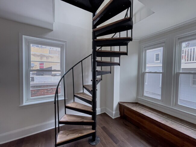 Building Photo - 1832-34 Callowhill St