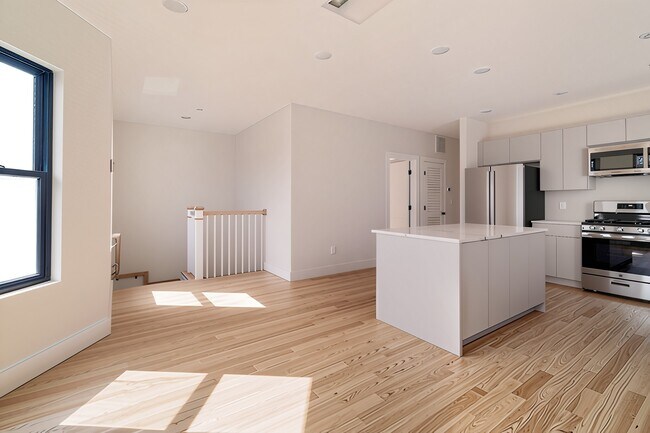 Foto del edificio - 50 Crescent Ave