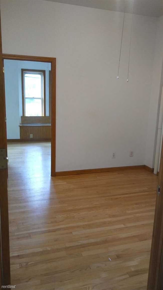 Building Photo - 463 Prospect Ave