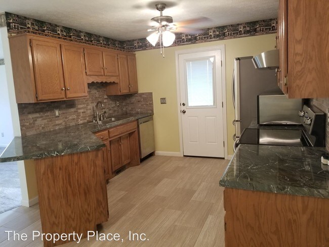 Building Photo - 3 br, 2 bath House - 111 Black Oak Drive
