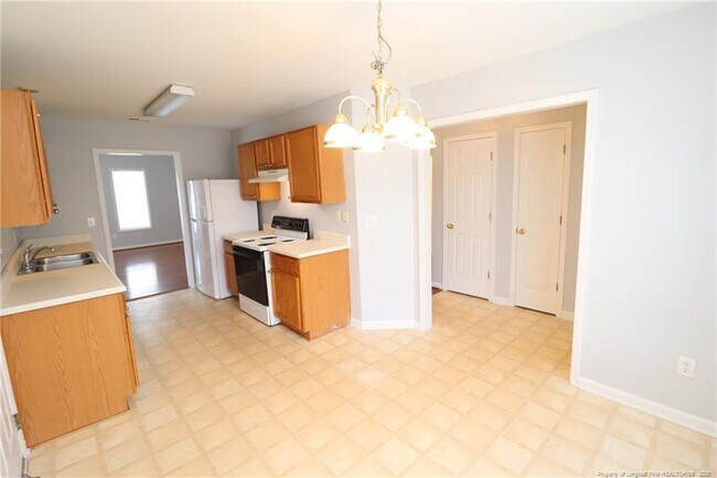 Building Photo - 4105 Scofield Dr