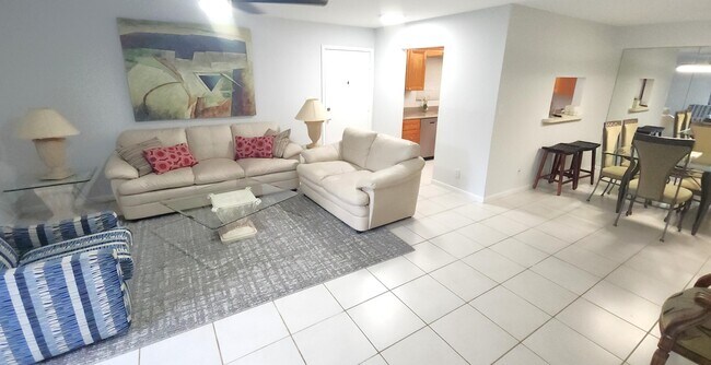 Foto del edificio - 171 Deer Creek Blvd