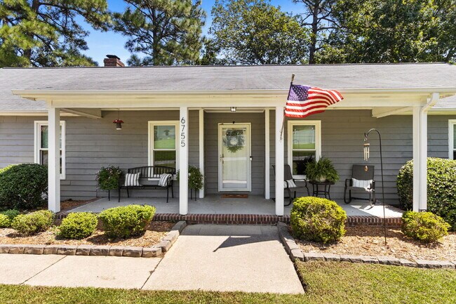 Building Photo - The Brookshire Home
