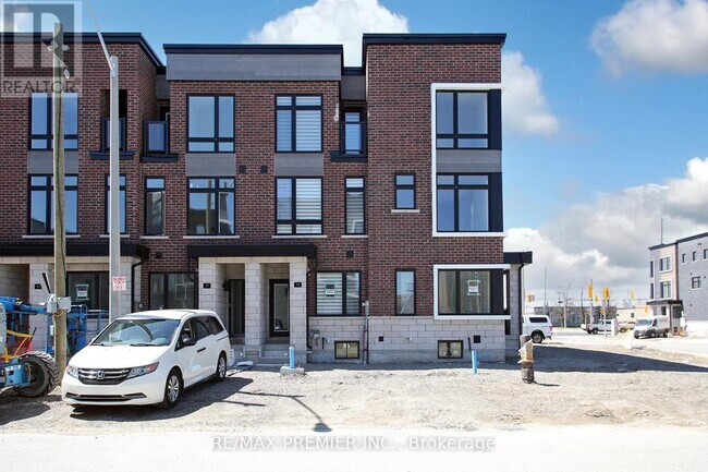 Building Photo - 73 Akil Thomas Gdns