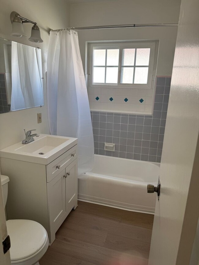 Building Photo - 10535