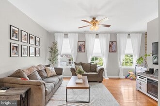 Building Photo - 449 Wistar Pl