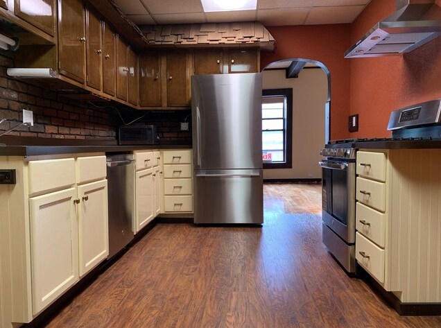 Foto del edificio - 446 N May St