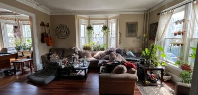 Building Photo - 13 Sparhawk St