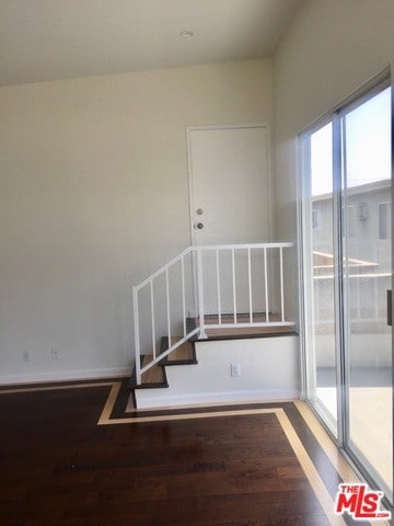 Building Photo - 2481 Corinth Ave