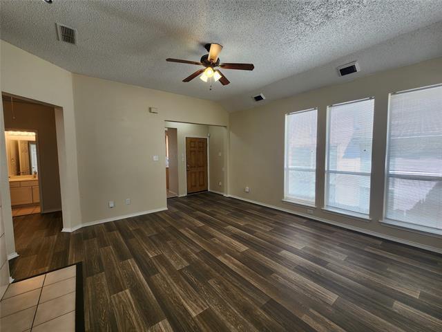 Building Photo - 5000 Lodgepole Ln