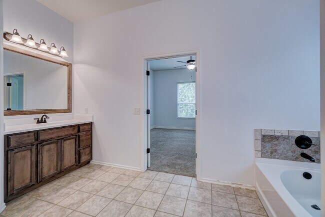 Foto del edificio - 3900 Sierra Vista Way