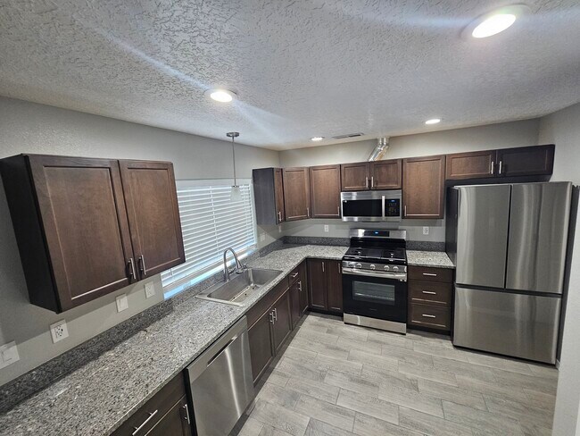 Foto del edificio - 317 Princeton Dr SE