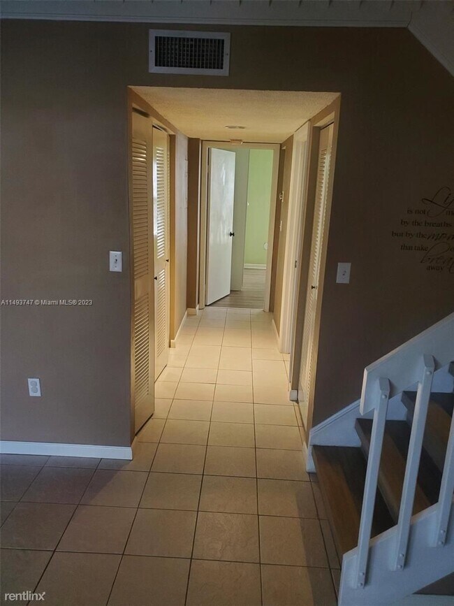 Building Photo - 3 br, 2 bath House - 2507 San Remo Cir