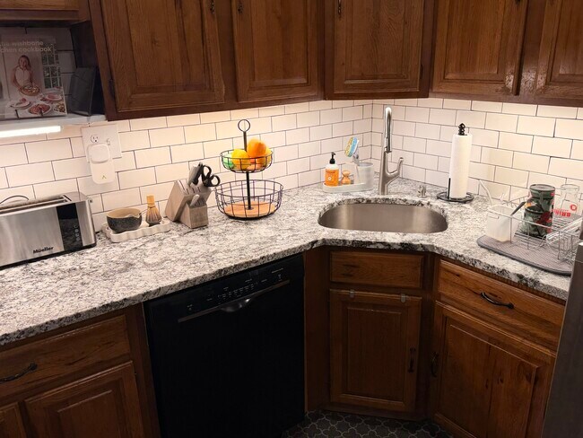 Foto del edificio - 1037 N Damen Ave