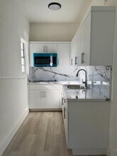 Building Photo - 2340 SW 14th St