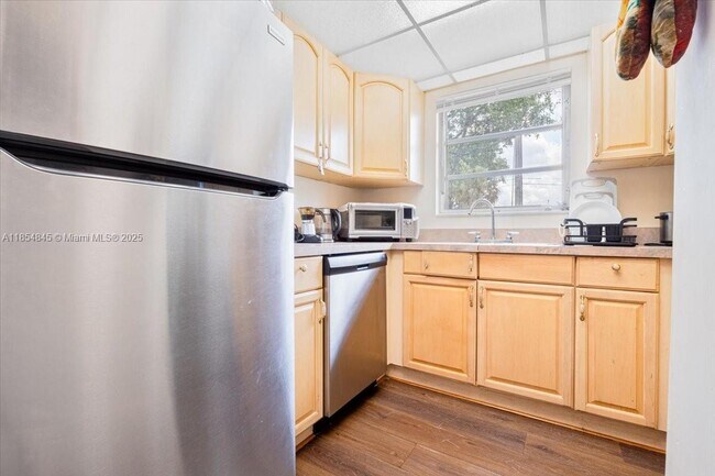 Foto del edificio - 8105 Lagos De Campo Blvd