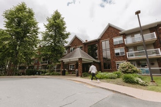Building Photo - Lakecrest Estates